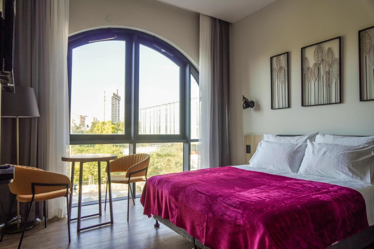 Apartique Hotel エルサレム エクステリア 写真