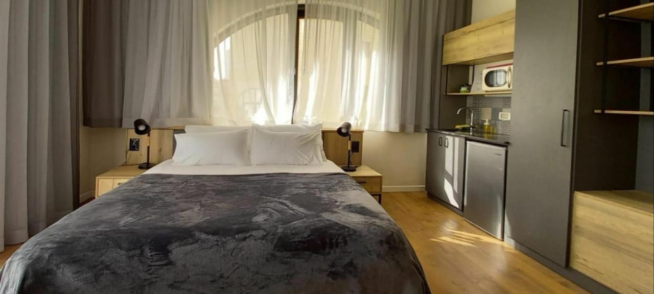 Apartique Hotel エルサレム エクステリア 写真