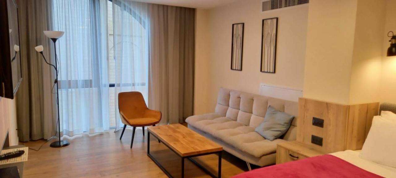 Apartique Hotel エルサレム エクステリア 写真